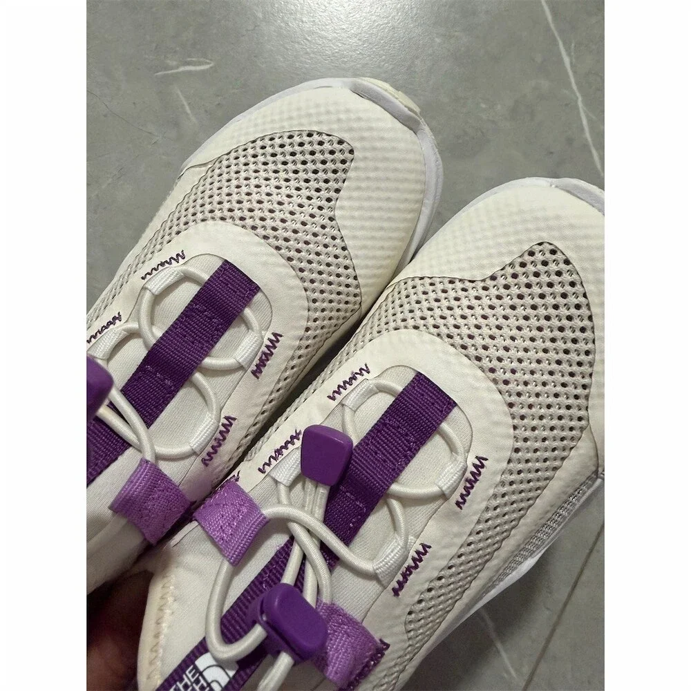 The North Face Platte Canyon Youth Water Shoes White Dune Size 1 EU 32